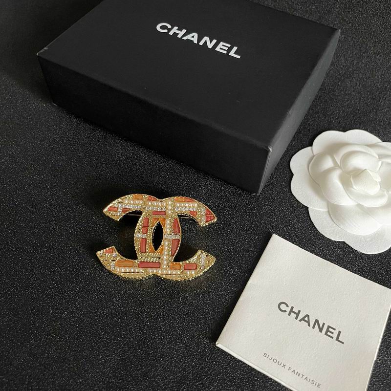Chanel Brooch 03yxs120